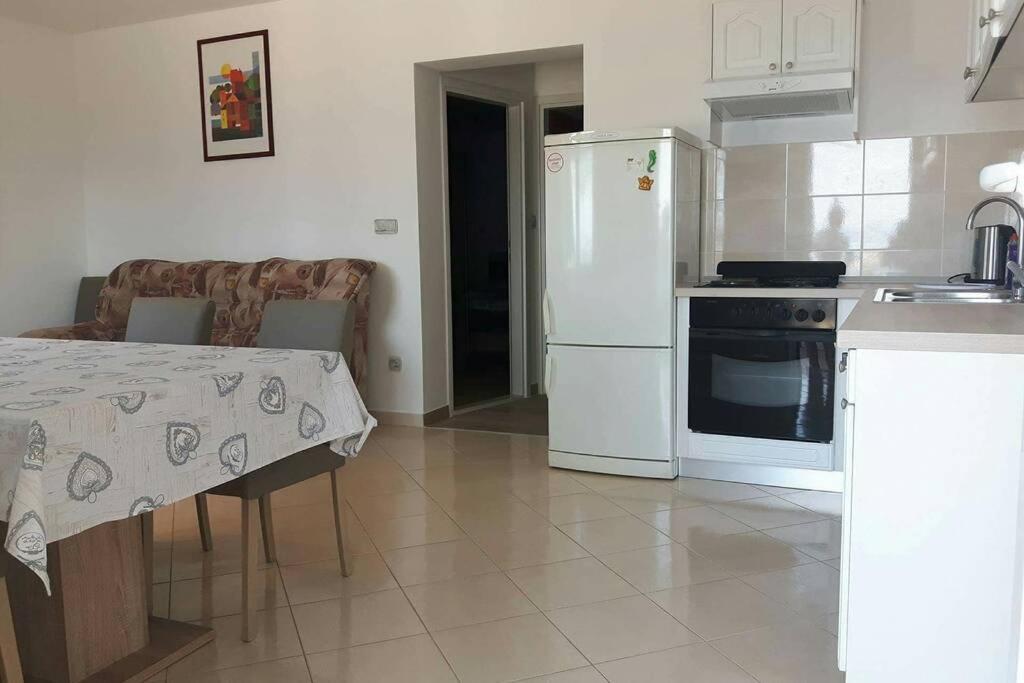 شقة Apartman Jercic دوغي رات المظهر الخارجي الصورة